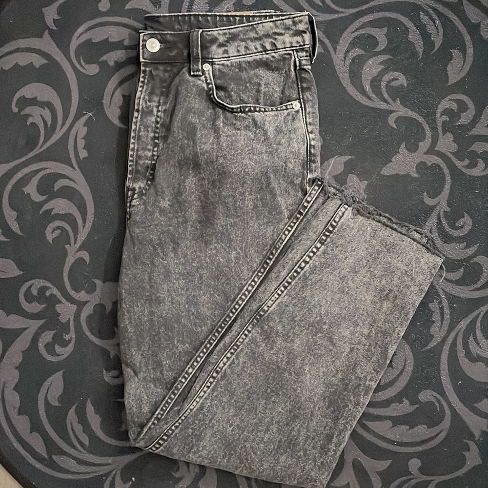 H&M black distressed Mom High Ankle Skinny Jeans